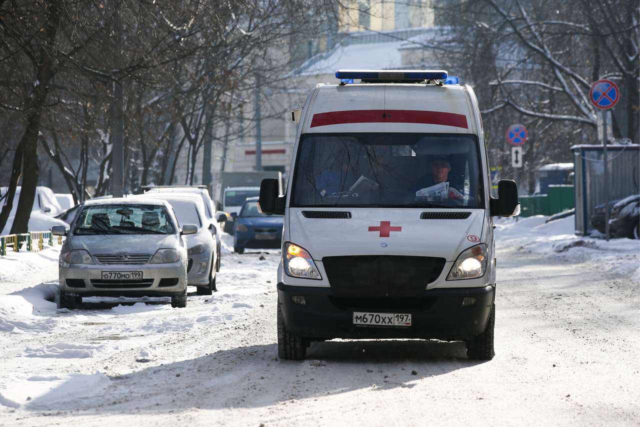 За непропуск машин со спецсигналами предлагают лишать свободы на 2 года