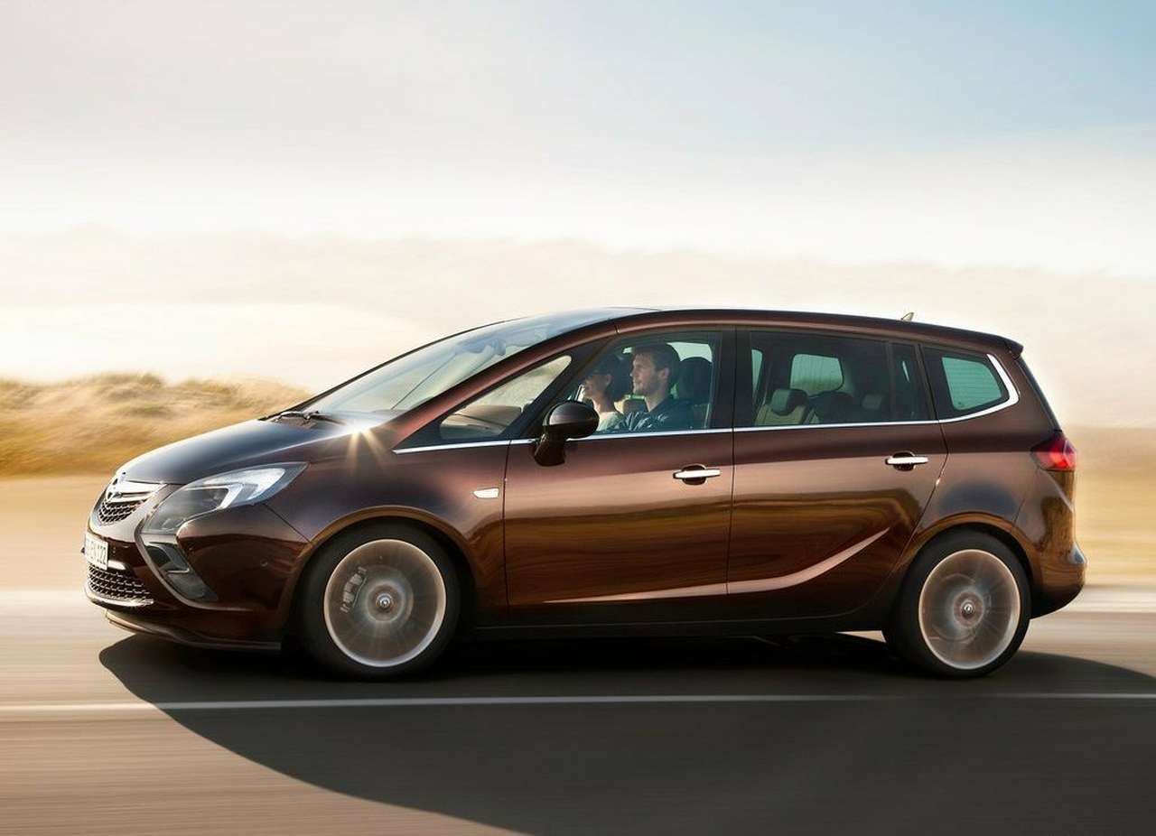 Opel Zafira Tourer – первые официальные фото