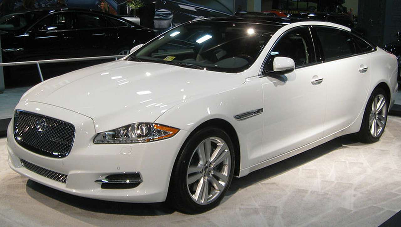 Jaguar XJ