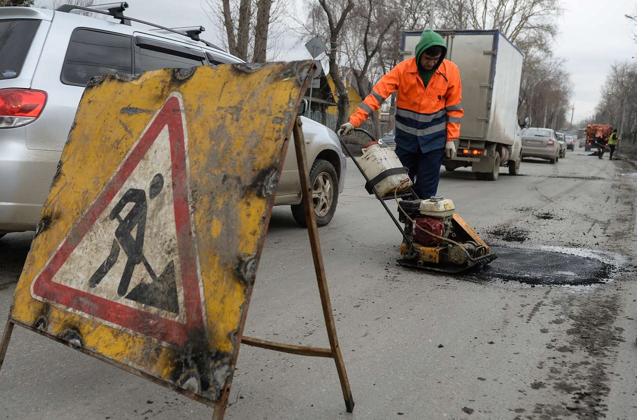 В Подмосковье запретили чинить дороги по выходным