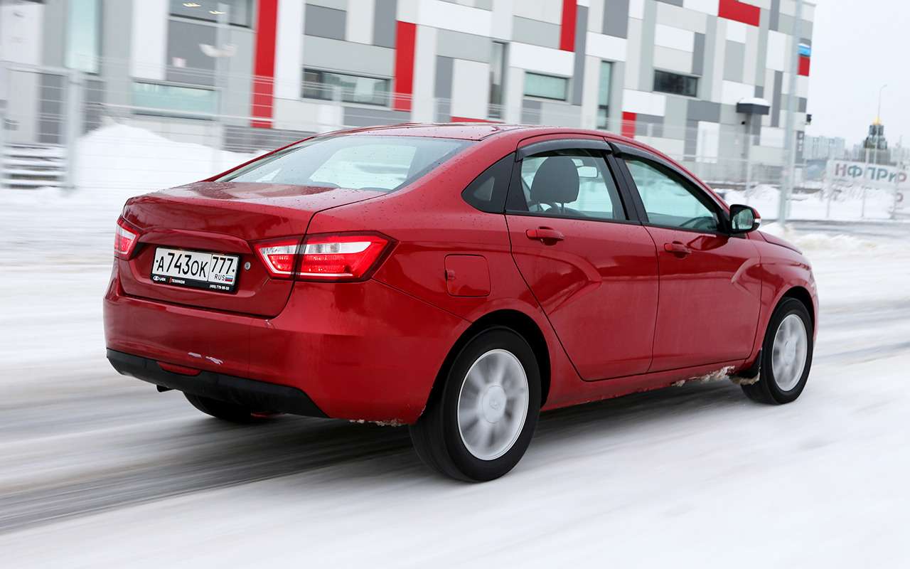 Лада Веста из парка «За рулем»: тревожный сигнальчик