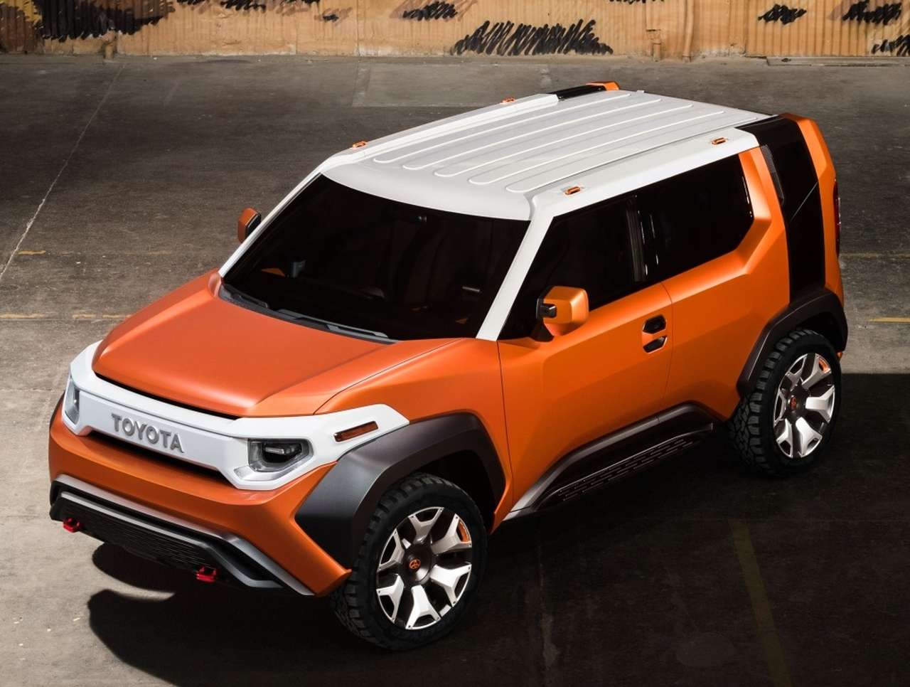 Лунный туризм: Toyota FT-4X развлечет молодежь