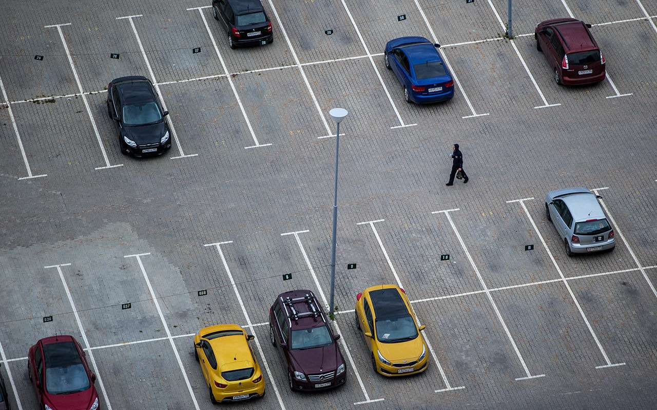 Побитые бамперы — скоро у всех! Парковки уменьшаются