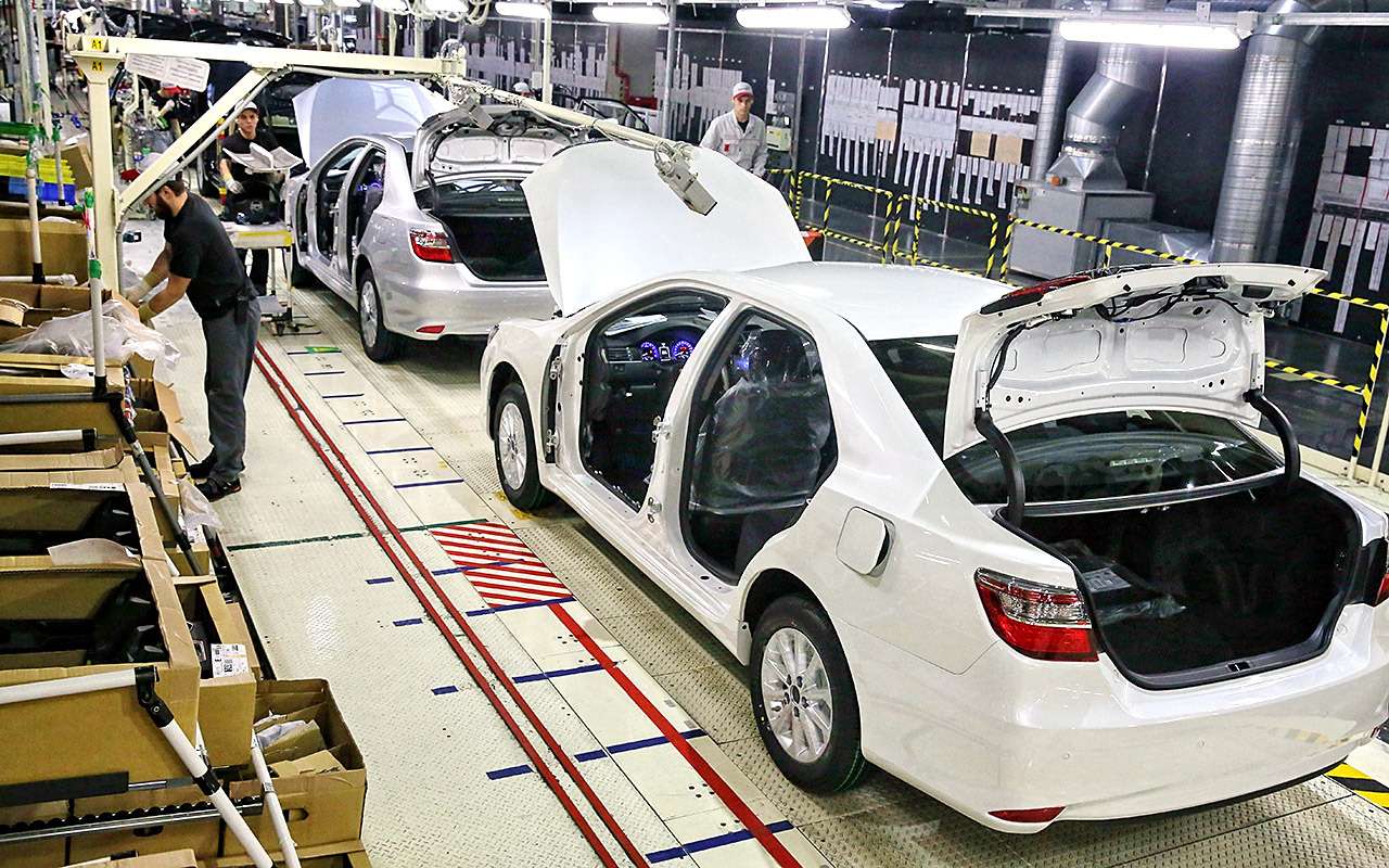 Господдержки нет, моделей меньше - наш автопром к 2025 году