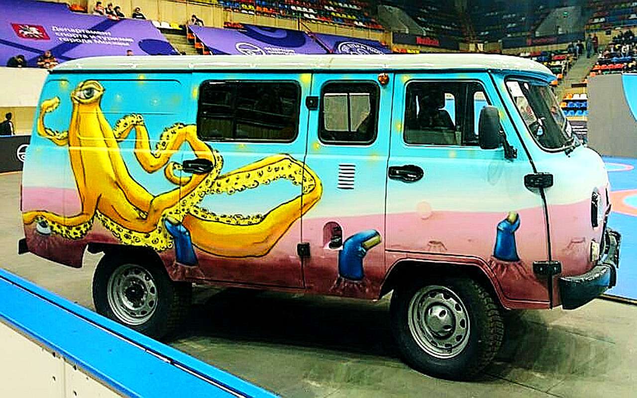 УАЗ сделал спецверсию «буханки»... для скейтбордистов!