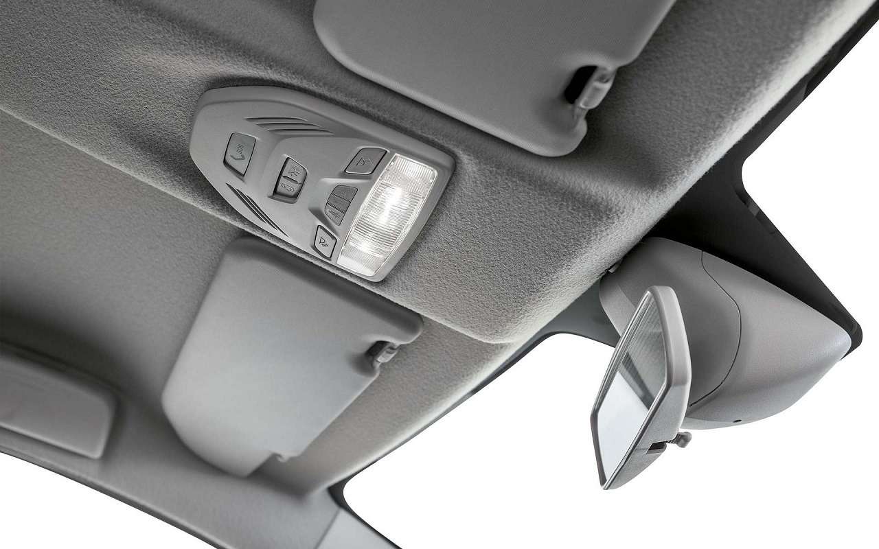 Новый дефект Lada Vesta: облезает кнопка «SOS»