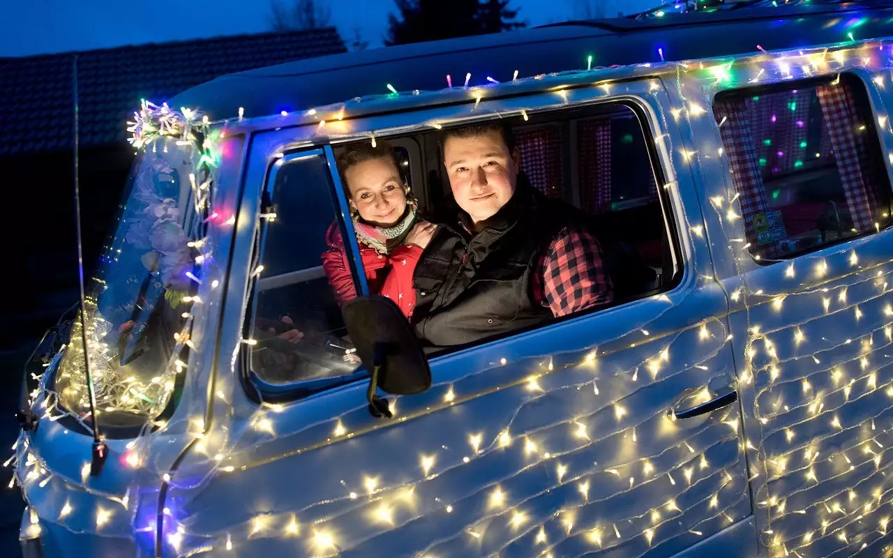 Новогодний тюнинг: оштрафуют ли за украшение авто гирляндой к Новому году?