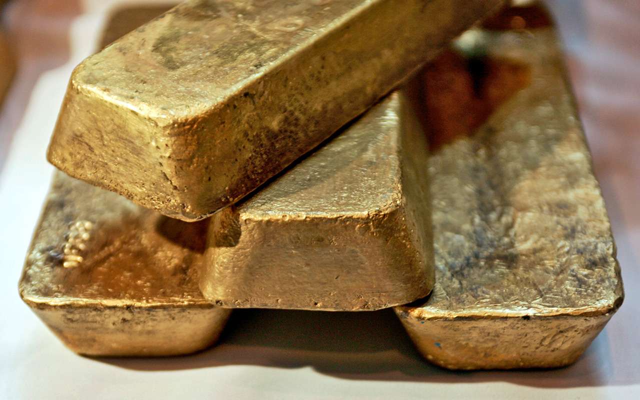 Машина как сейф: автовладелец превратил свое транспортное средство в золотохранилище