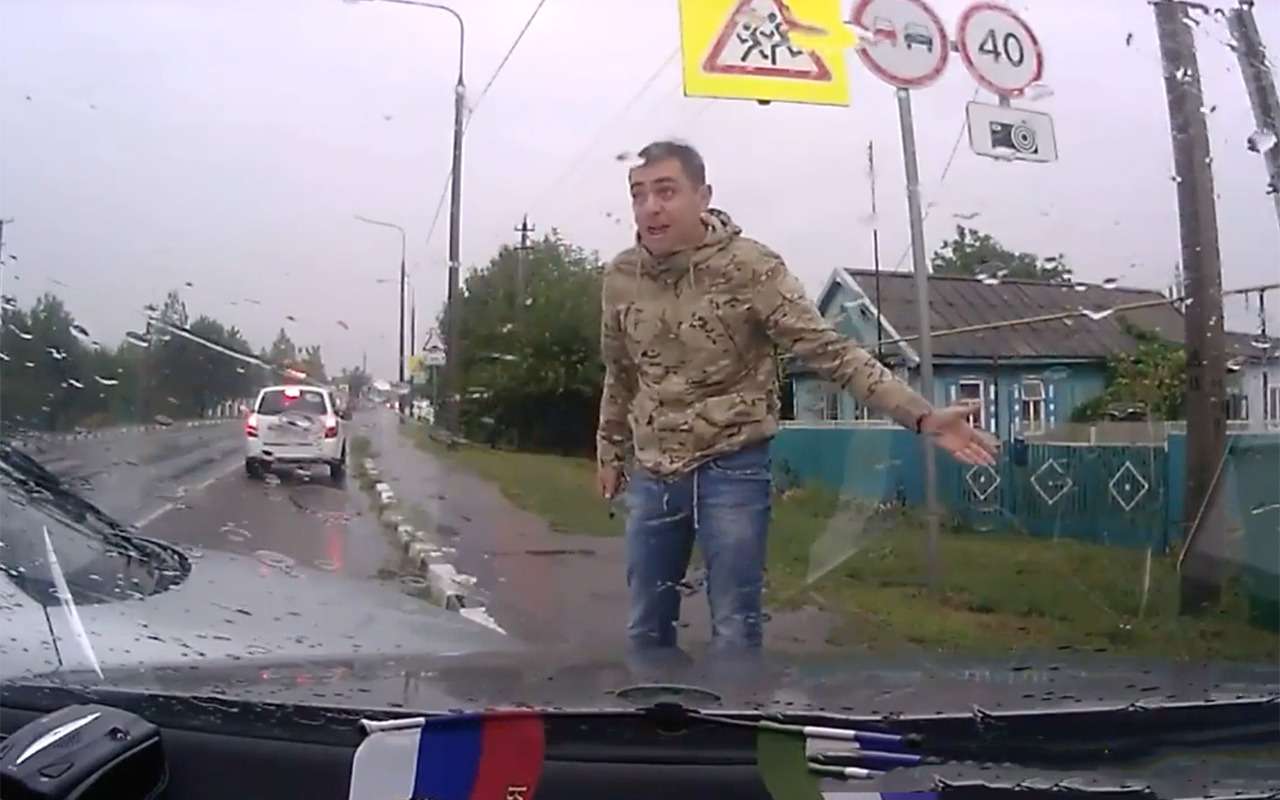 Типичная авария: включил поворотник – и повернул не туда