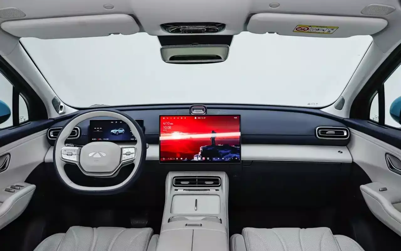 Интерьер Changan Qiyuan E07