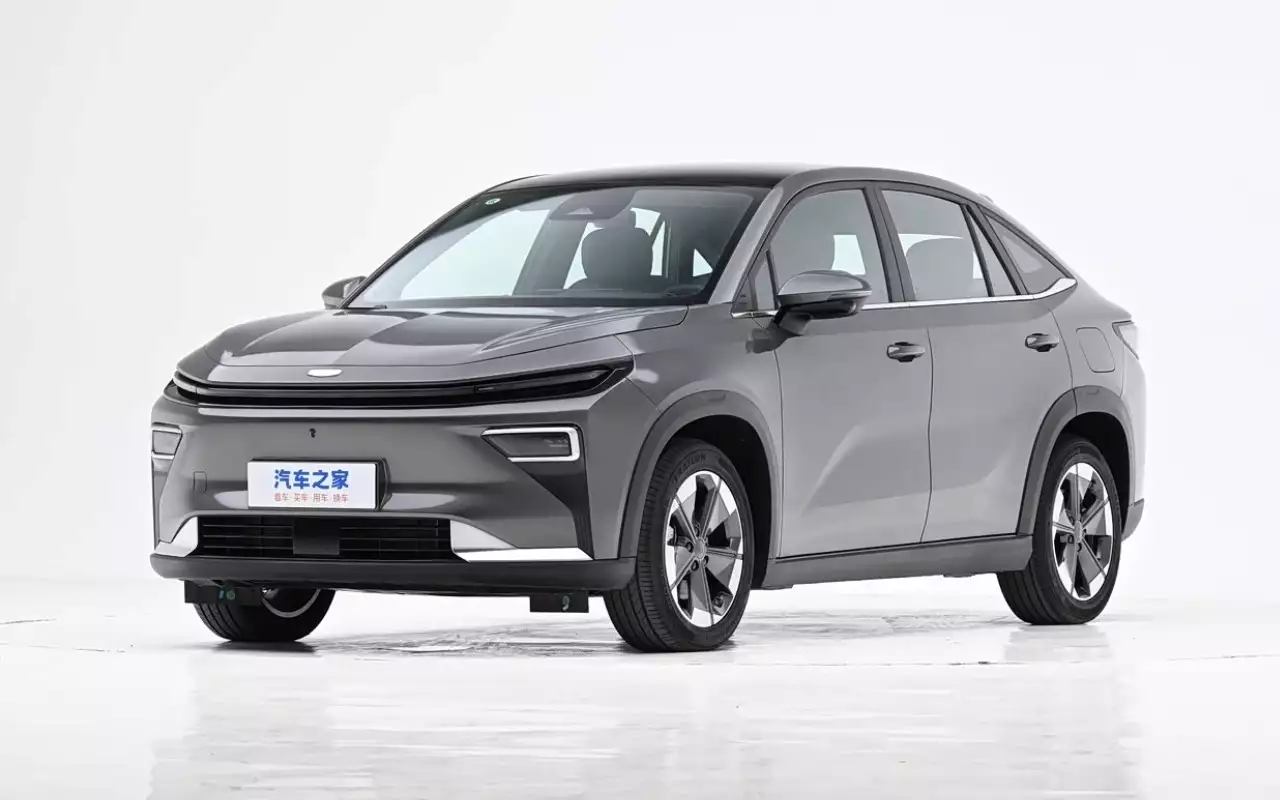 Рекордный запас хода и быстрая зарядка: представлен новый гибрид Geely Atlas