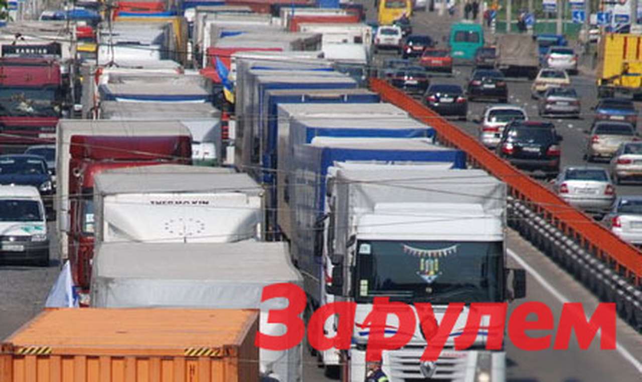 МКАД в дневное время перекроют для грузовиков 