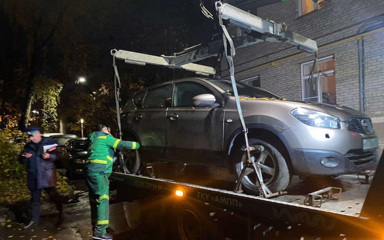 Эвакуация машины должницы по штрафам