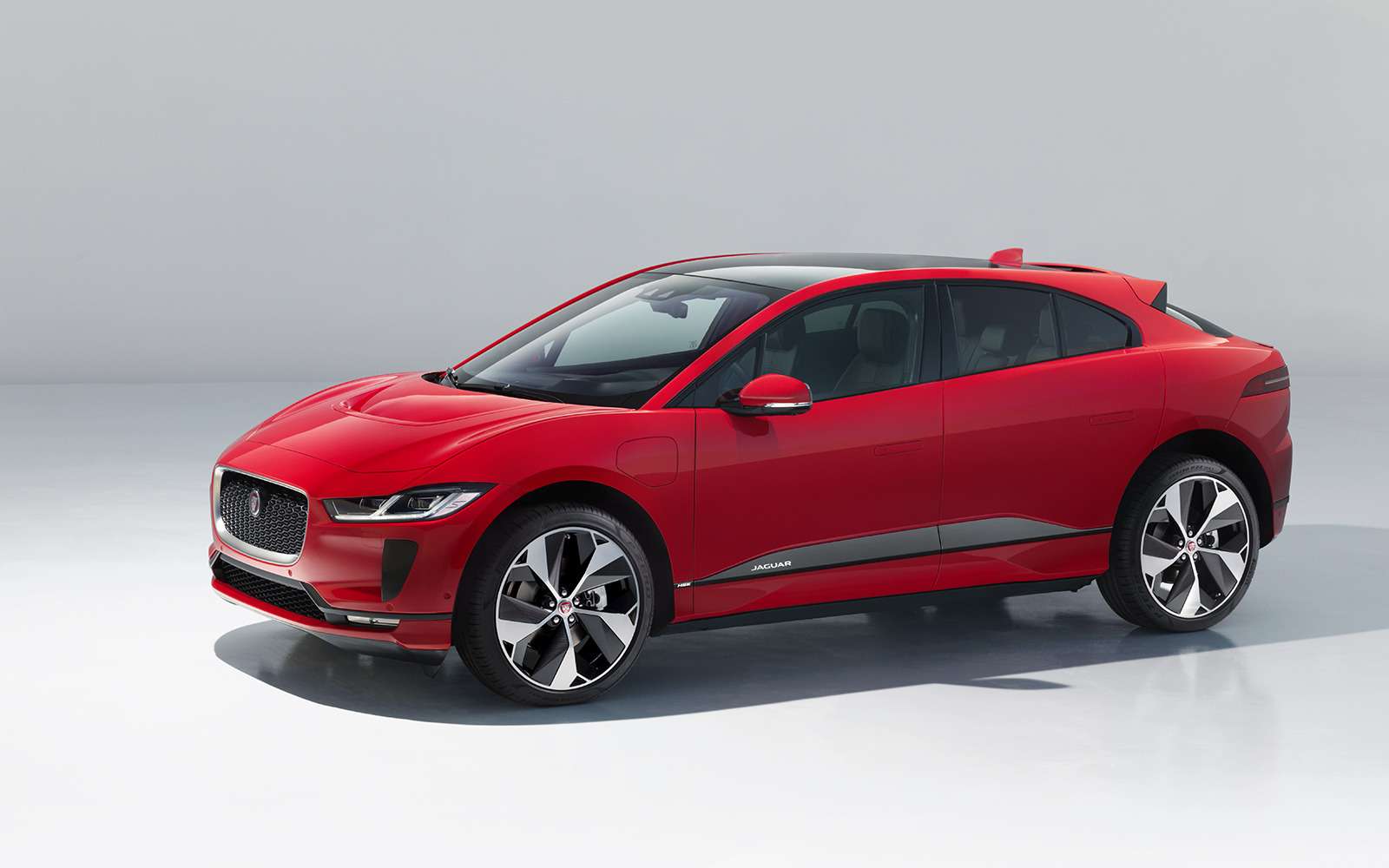 Jaguar i pace фото