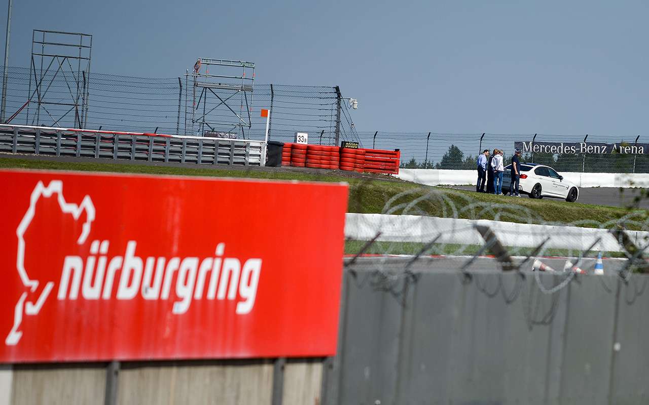 На Нюрбургринге произошла крупнейшая авария