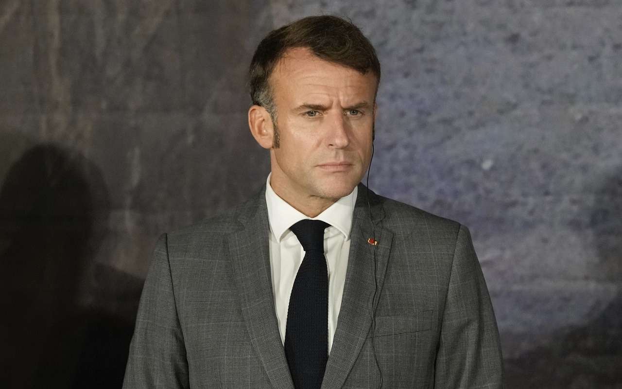 Макрон предупредил о «трудных временах» для европейского автопрома