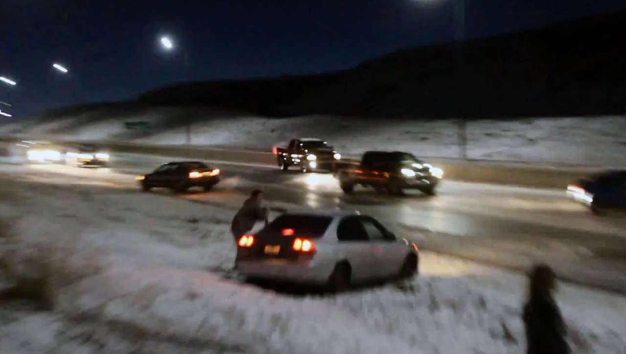 «Черный лед» стал причиной цепной аварии (ВИДЕО)