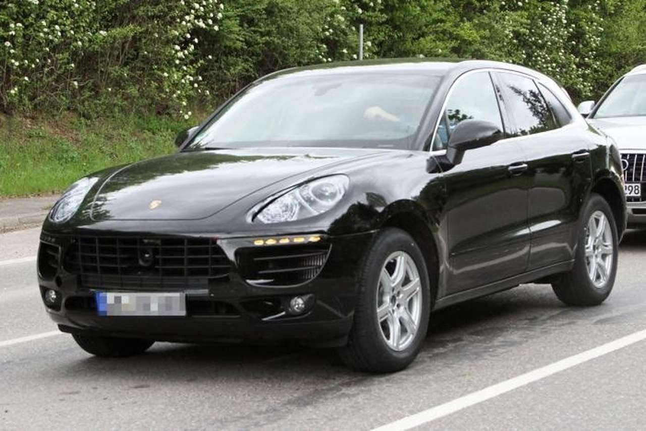 Компактный кроссовер Porsche начнут выпускать в декабре