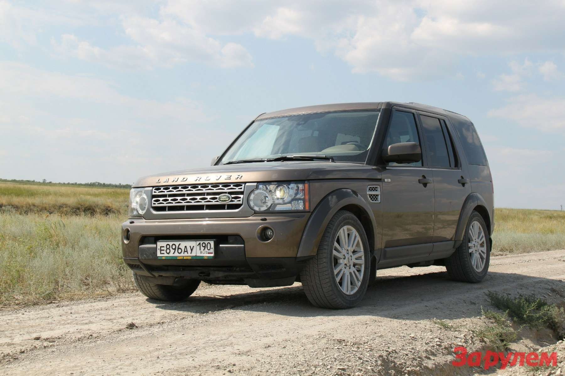 Дискавери поколения. Рендж Ровер Дискавери 2021. Range Rover Discovery 2021. Ленд Ровер Дискавери 3 поколения. Ленд Ровер Дискавери 4 поколения.