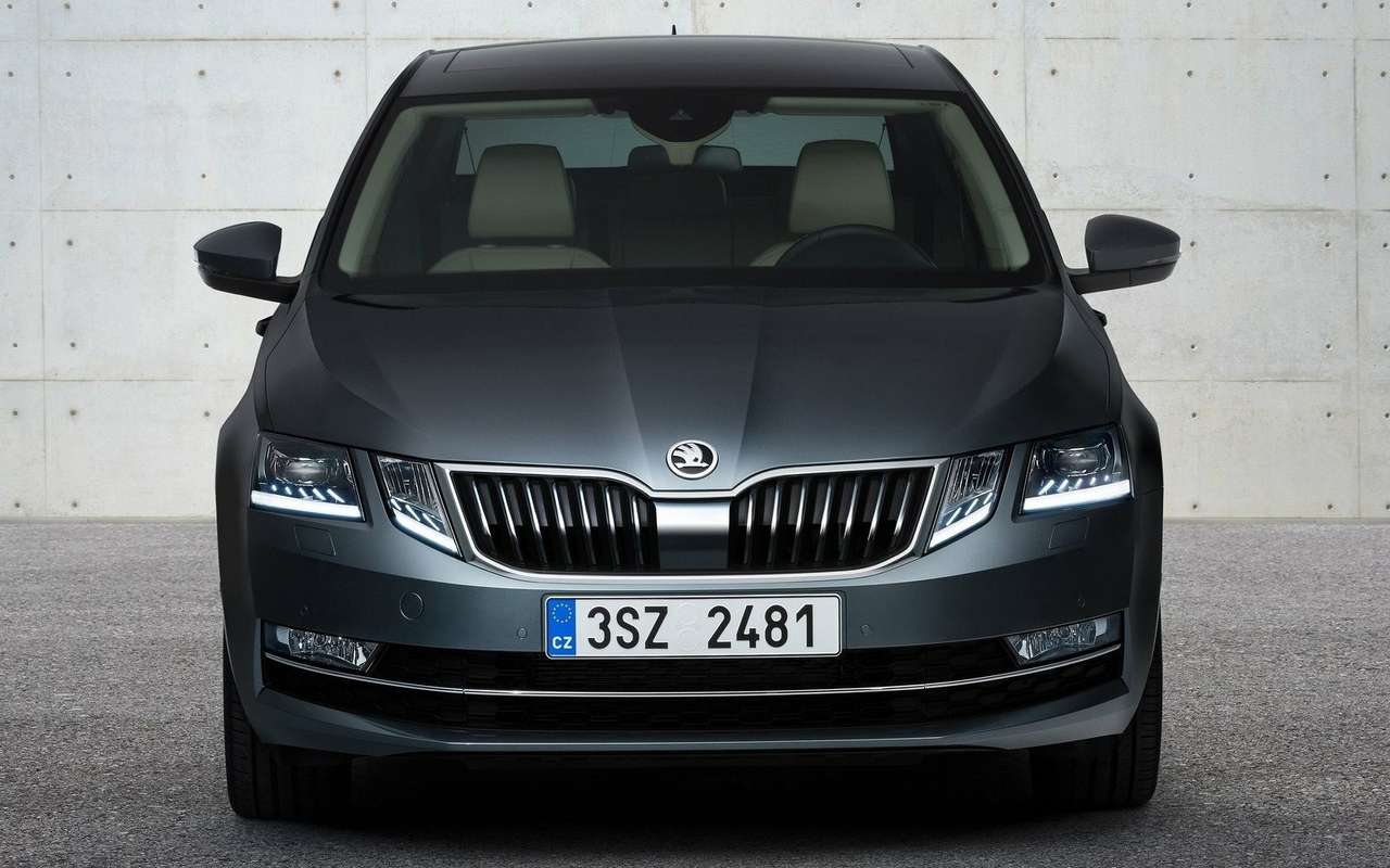 Оформление передка рестайлинговой Октавии у многих поклонников фирмы Skoda вызвало шок, некоторые признались, что отказались от покупки именно из-за неудачного дизайна, хотя очень ждали обновления.