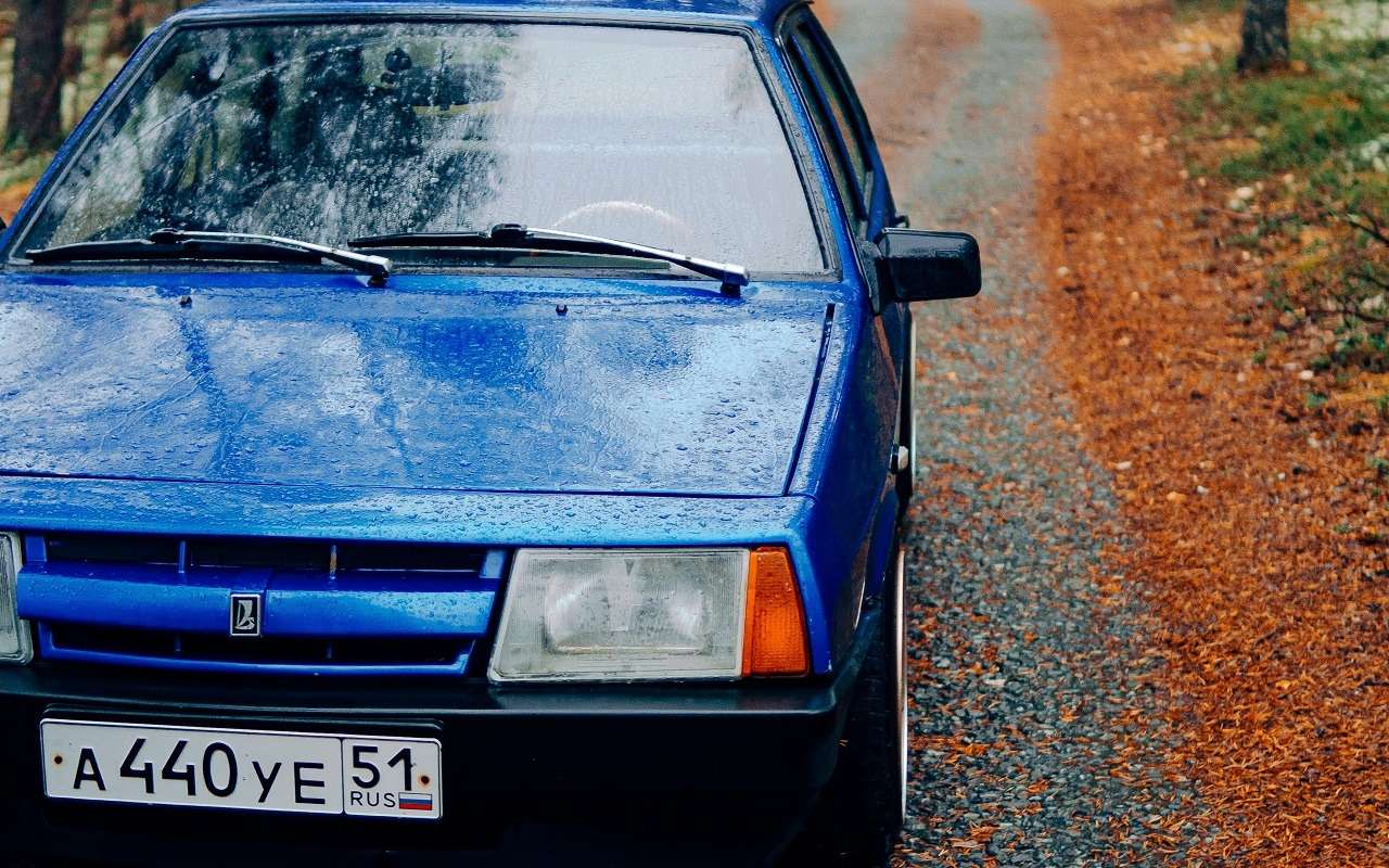 Водителей с номерами АУЕ и ВОР хотят заставить перерегистрировать машины