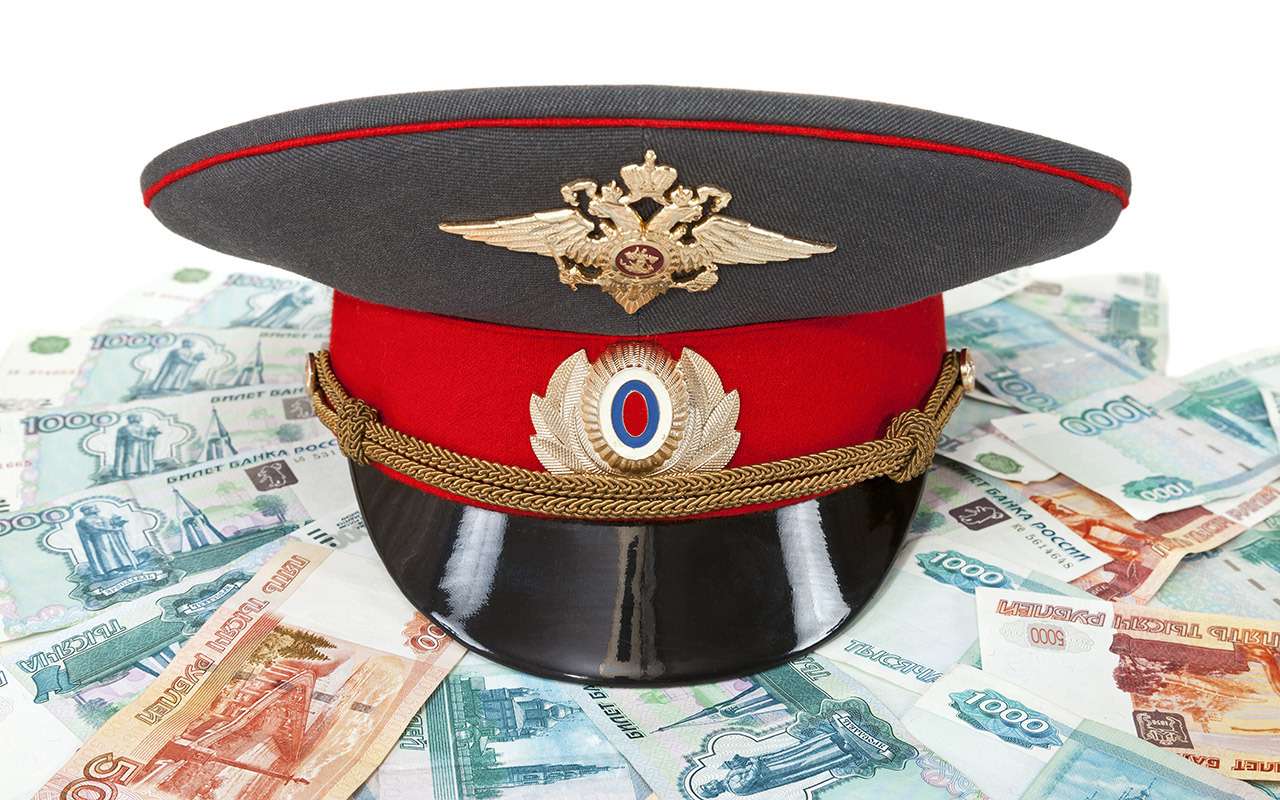 Задержана банда гаишников, торговавших водительскими правами