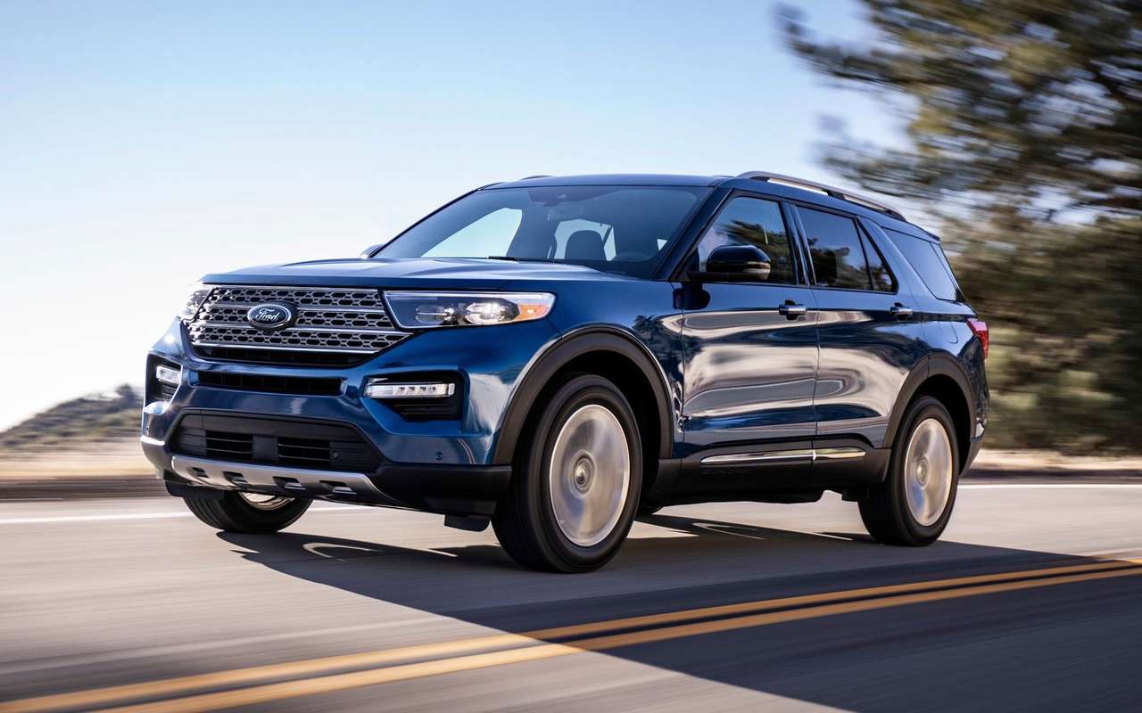 Шестое поколение Ford Explorer построено на новой платформе с заднеприводным уклоном. Машина пережила эволюционные изменения во внешности, но серьезно изменилась технически. У машины серьезно выросла колесная база, за счет чего салон кроссовера стал просторнее (особенно для пассажиров третьего ряда). В Европе Ford Explorer будет продаваться как в обычном бензиновом варианте, так и с гибридной силовой установкой. А еще у него будет версия ST с двигателем мощностью более 400 л.с.
