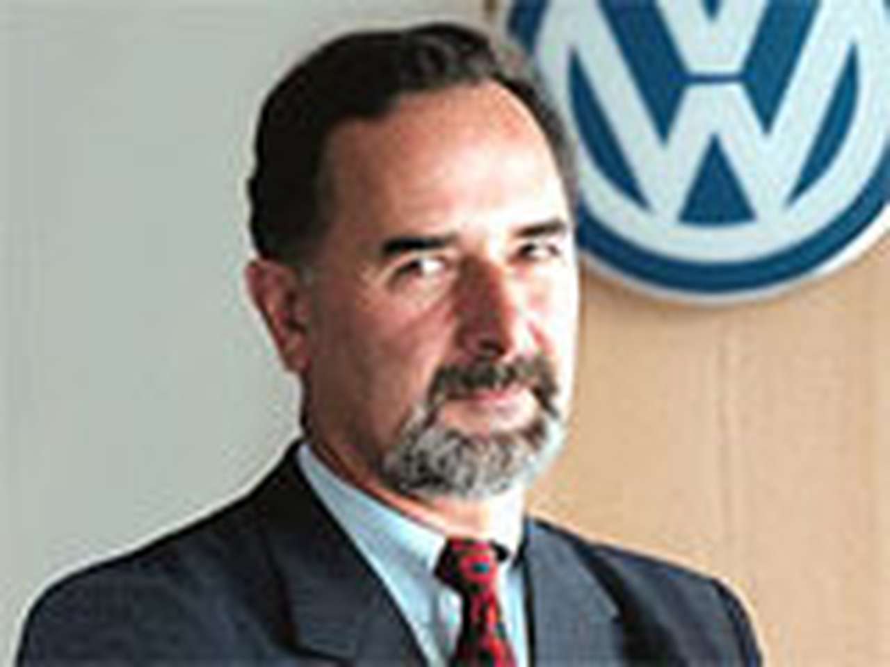 Volkswagen чуть увеличил продажи