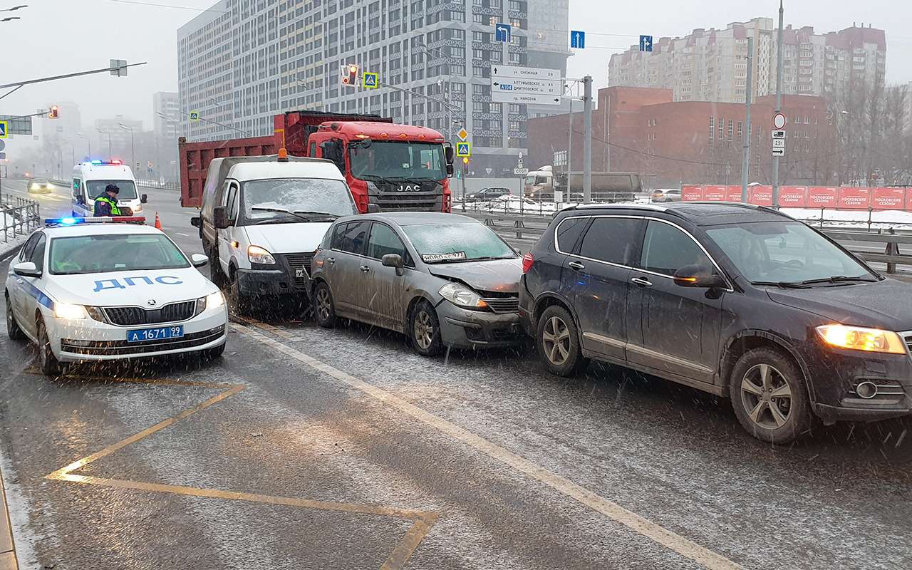 Водителям рассказали, где чаще случаются «паровозики»