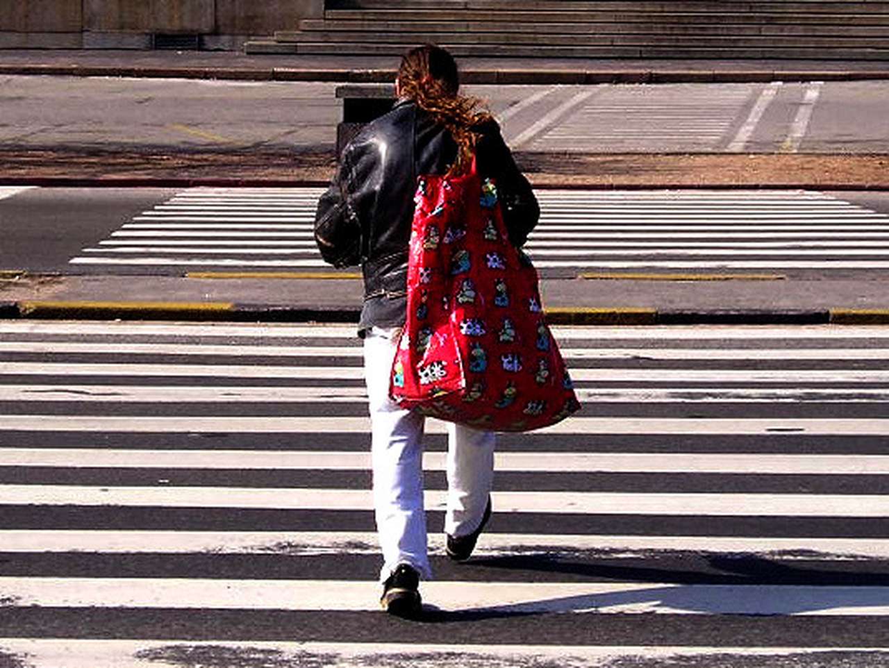 ГИБДД предлагает пешеходным переходам моргать  