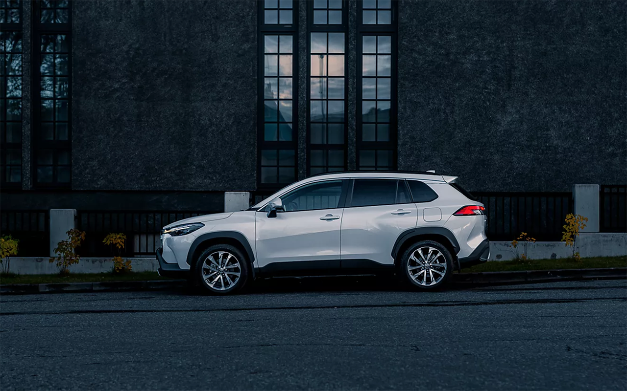 Стартовали российские продажи кроссовера Toyota Corolla Cross