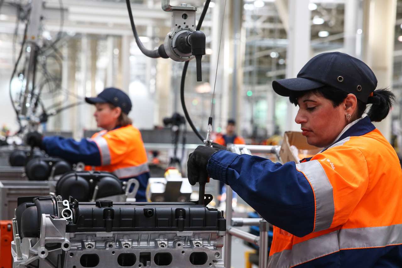 Автопрому добавили денег