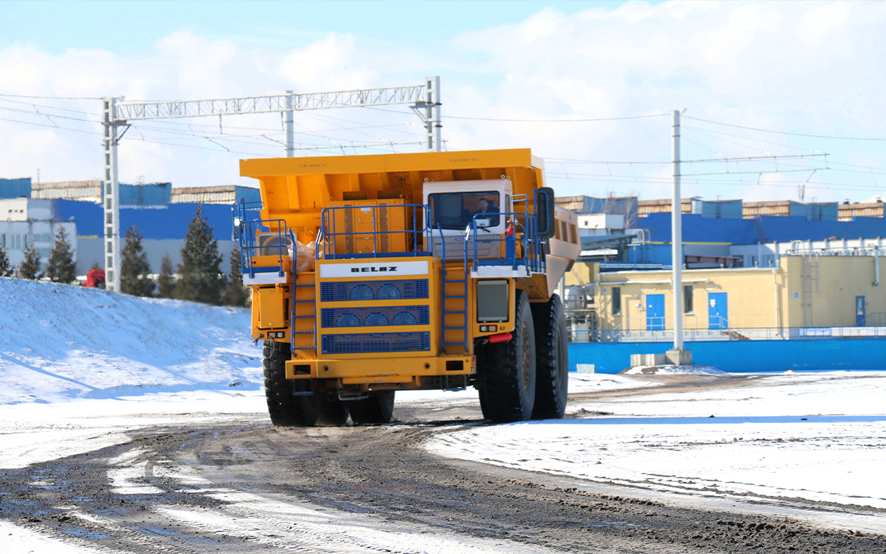 Самосвал БЕЛАЗ 450 тонн