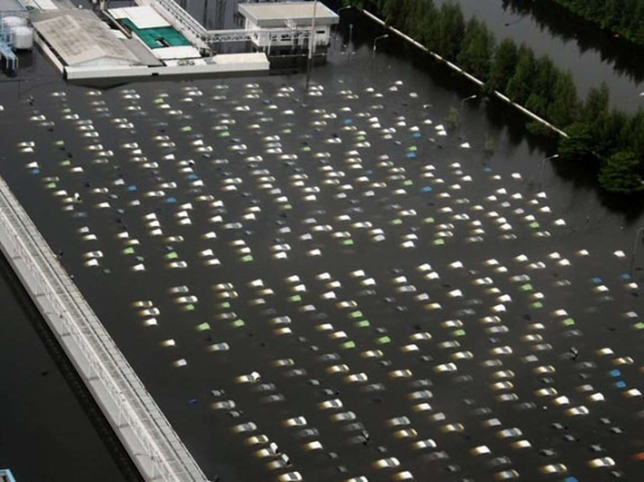 Потоп в Таиланде остановил завод Honda в Малайзии 