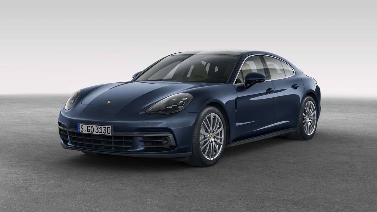 Топовый Porsche Panamera накостыляет суперкарам