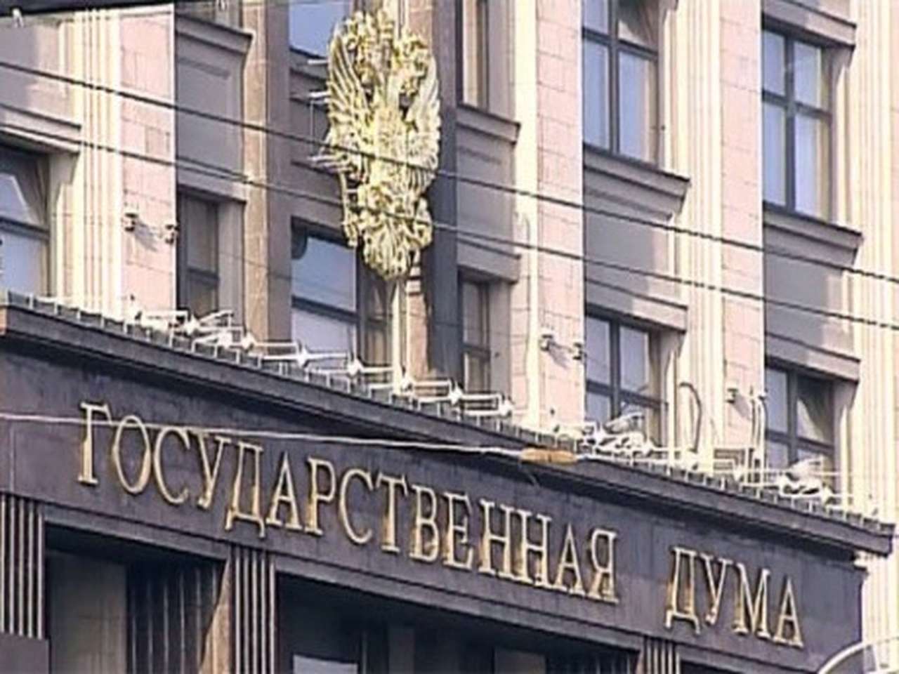 Путин начал выполнять предвыборные обещания со старых долгов 