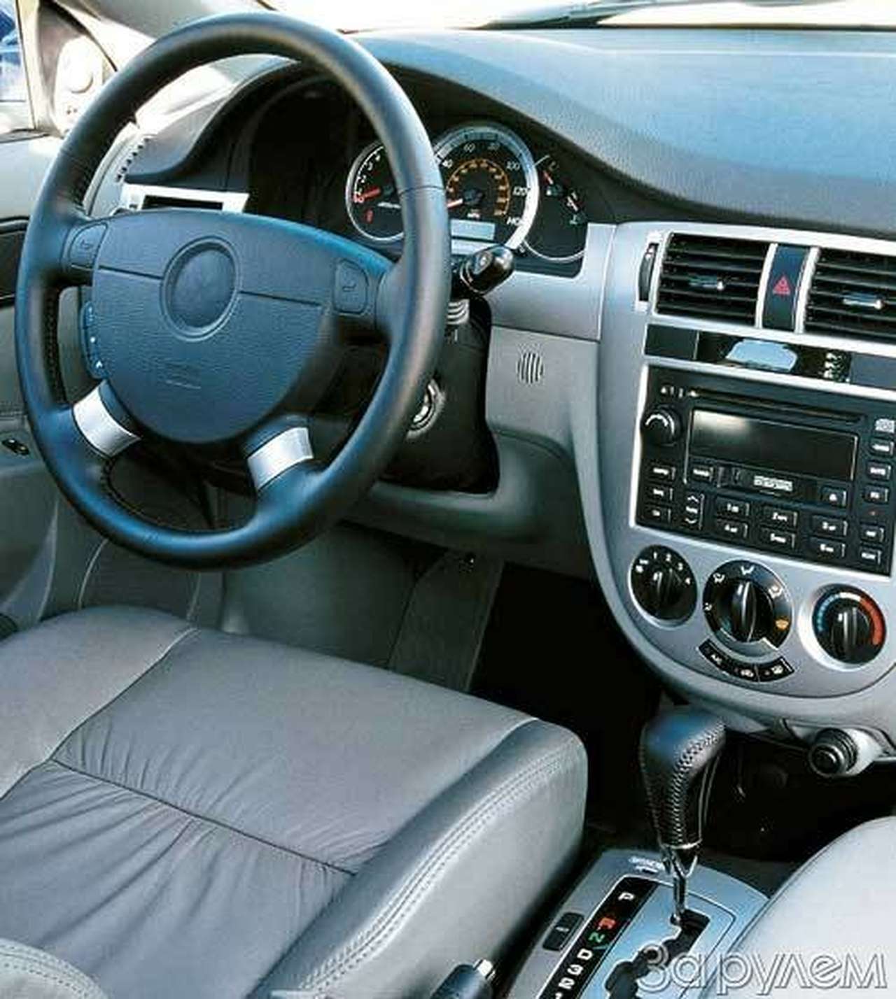 "сузуки-форенза"