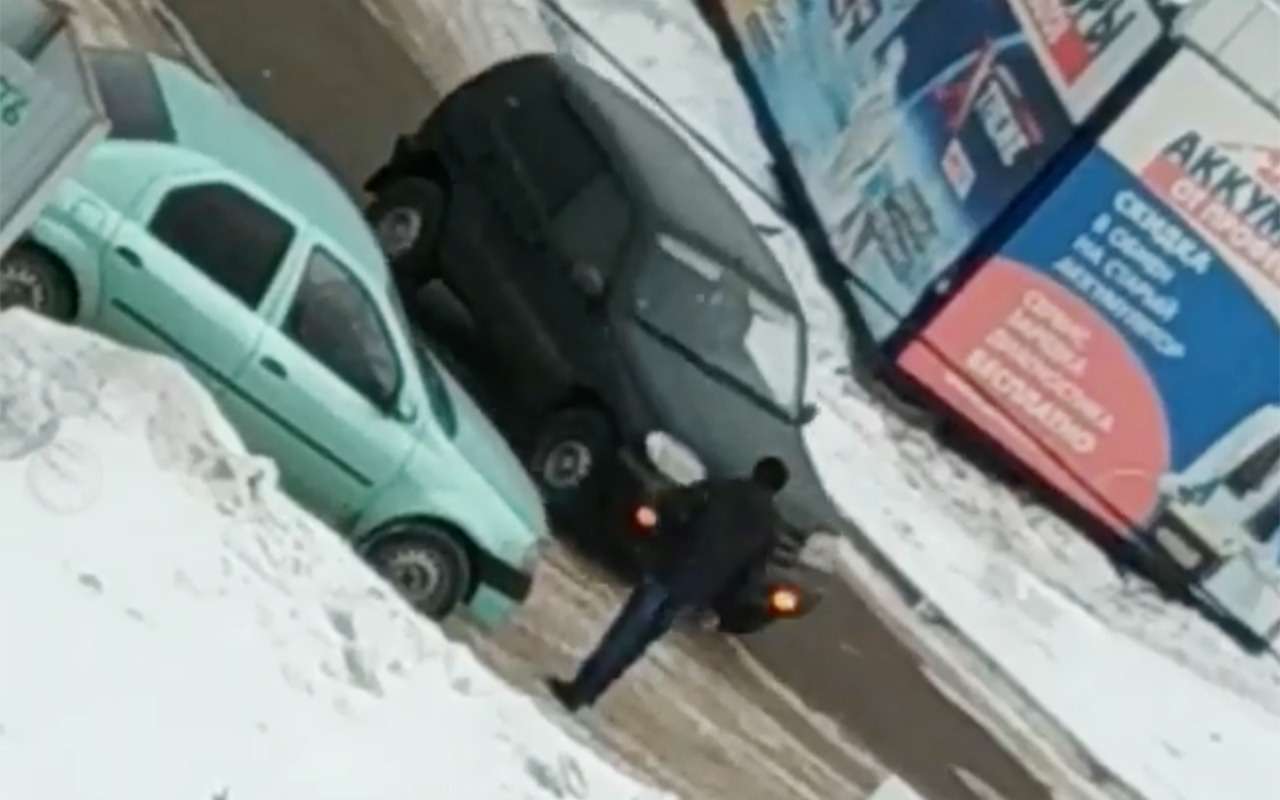 Новый вид мошенничества: денег на бензин одолжите? Пожалуйста!