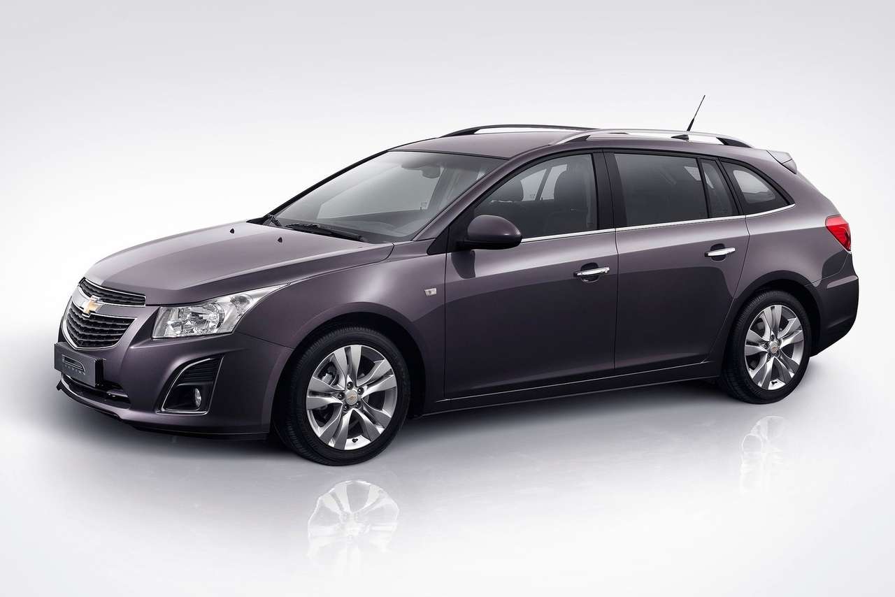 На ММАС-2012 состоится российская премьера универсала Chevrolet Cruze SW