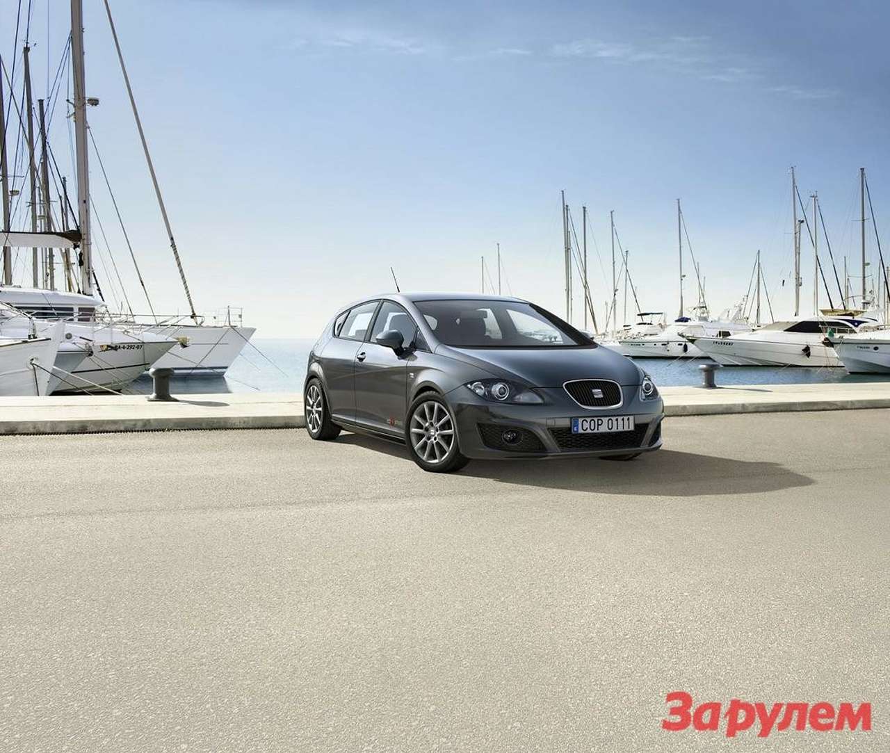 SEAT объявил о старте продаж новых версий хэтчбека Leon 