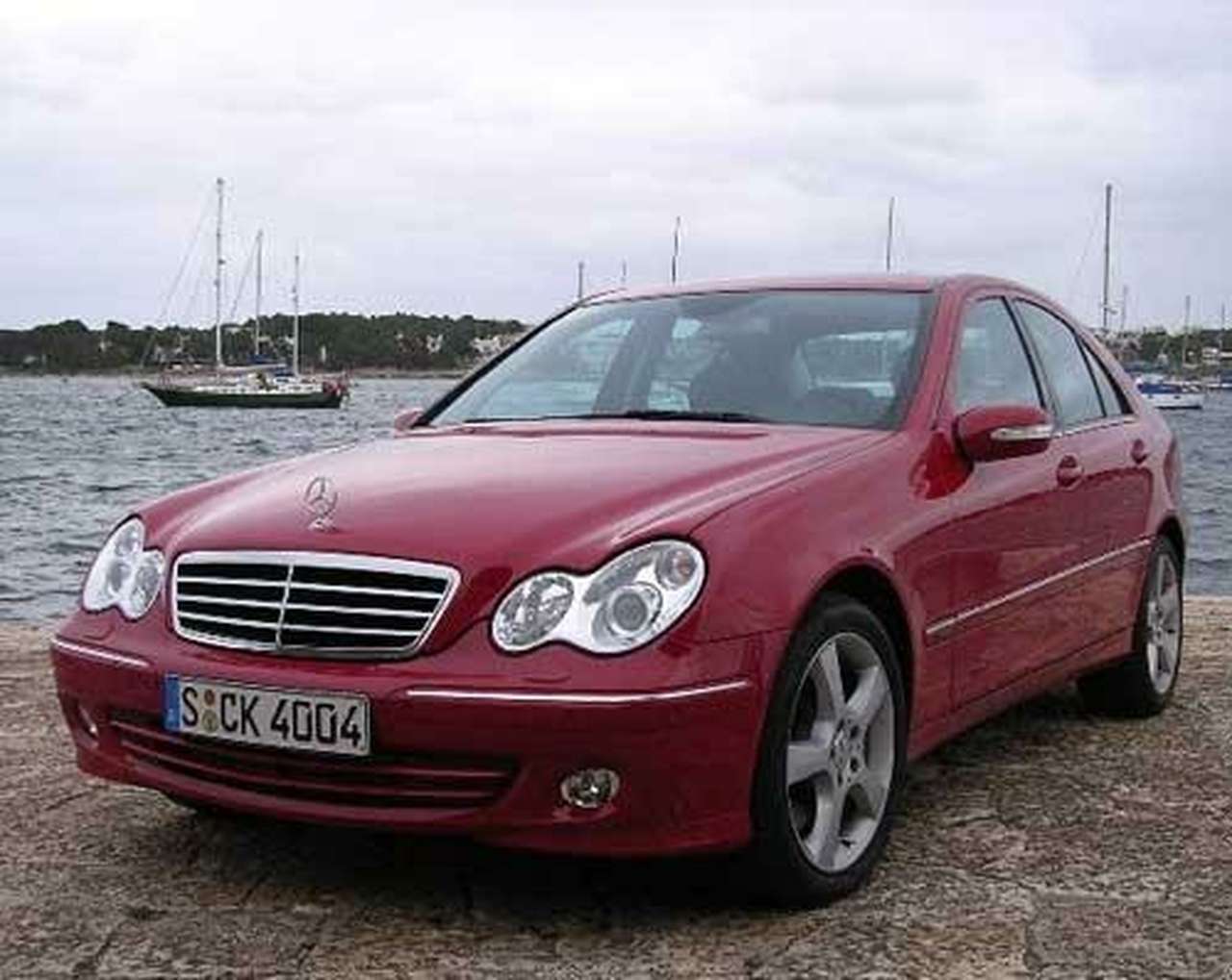 Mercedes останавливает производство C-Klasse