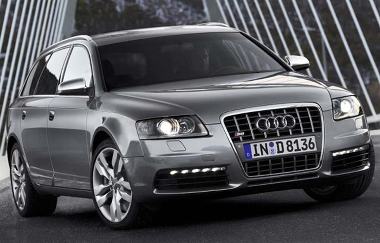 Новый Audi S8, выходящий на рынок в середине 2006 нацелен на установление новых стандартов в своем классе.