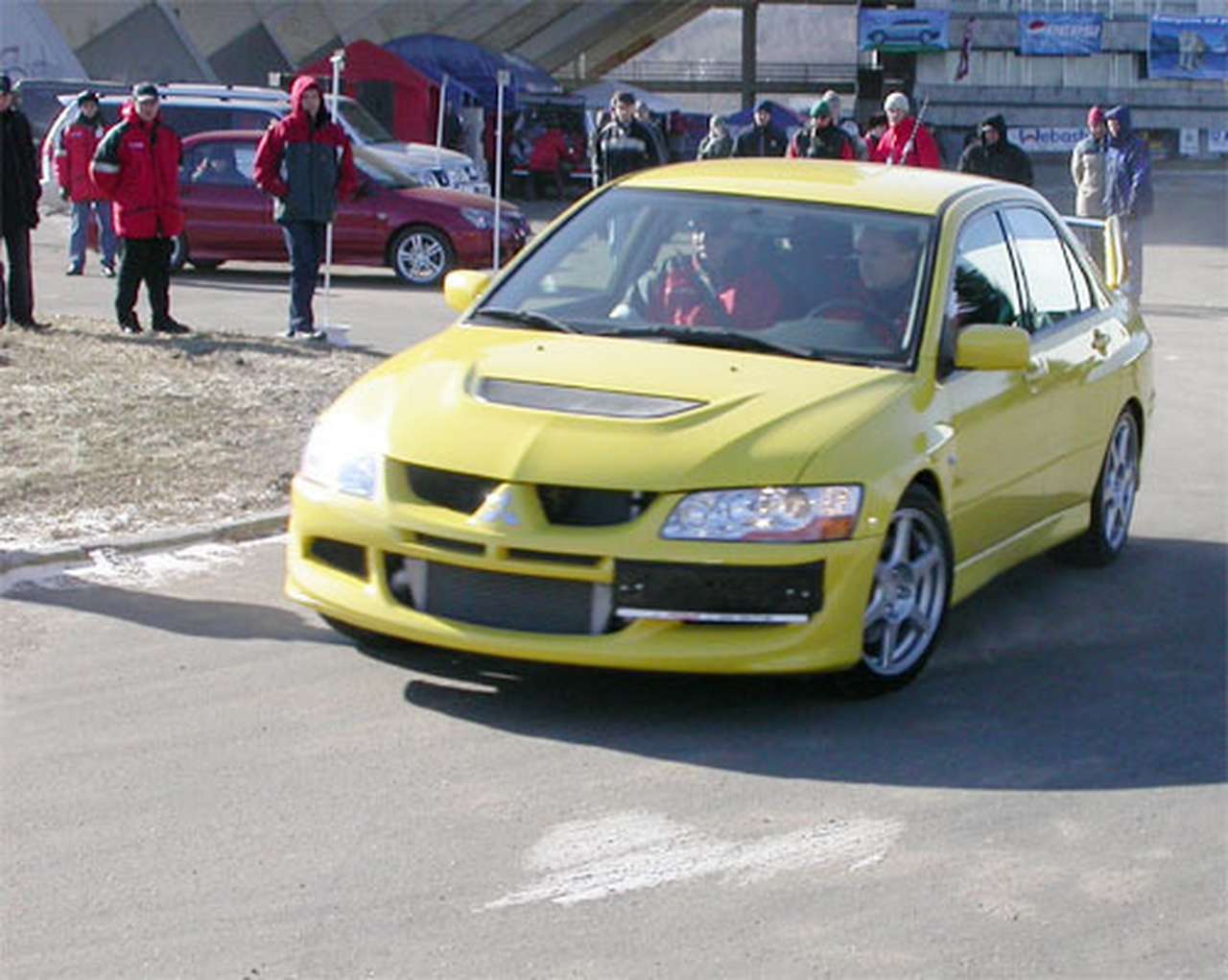 Москвичи покатались на Mitsubishi