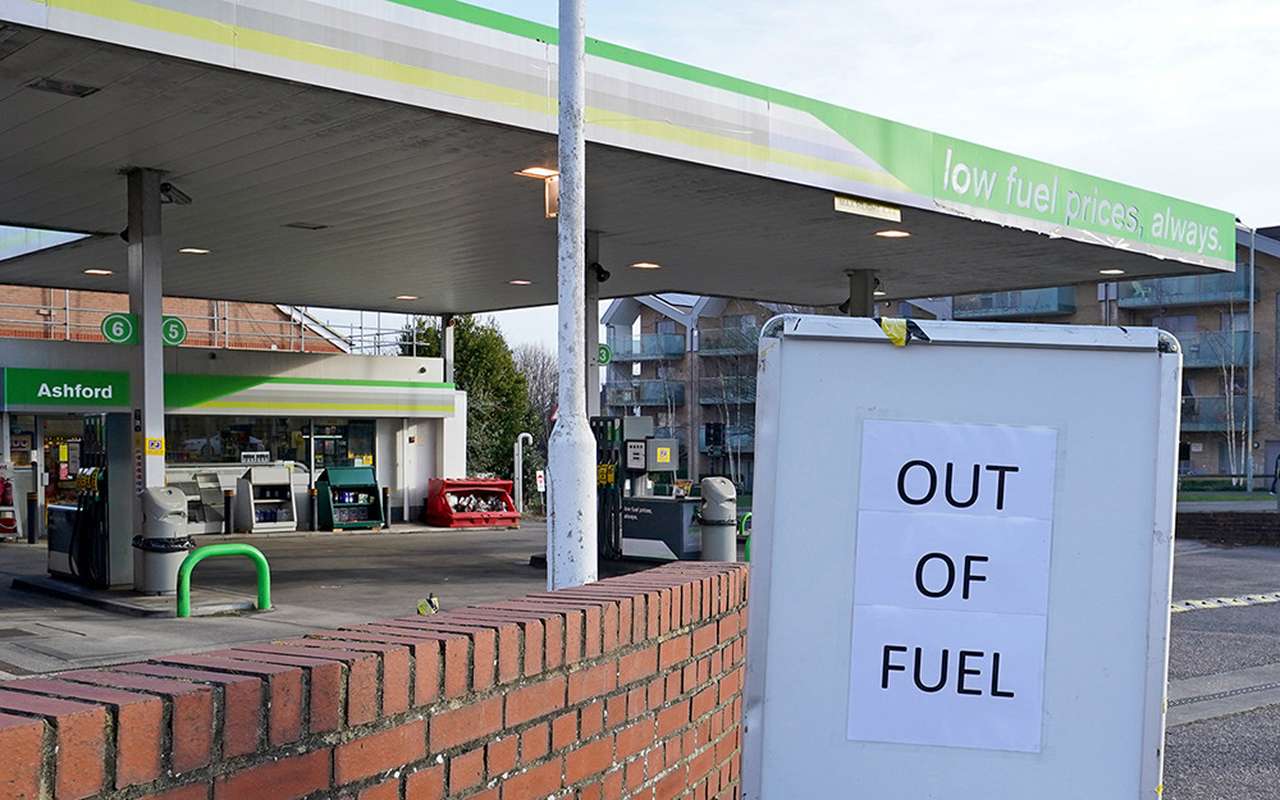 В Великобритании массово закрываются АЗС