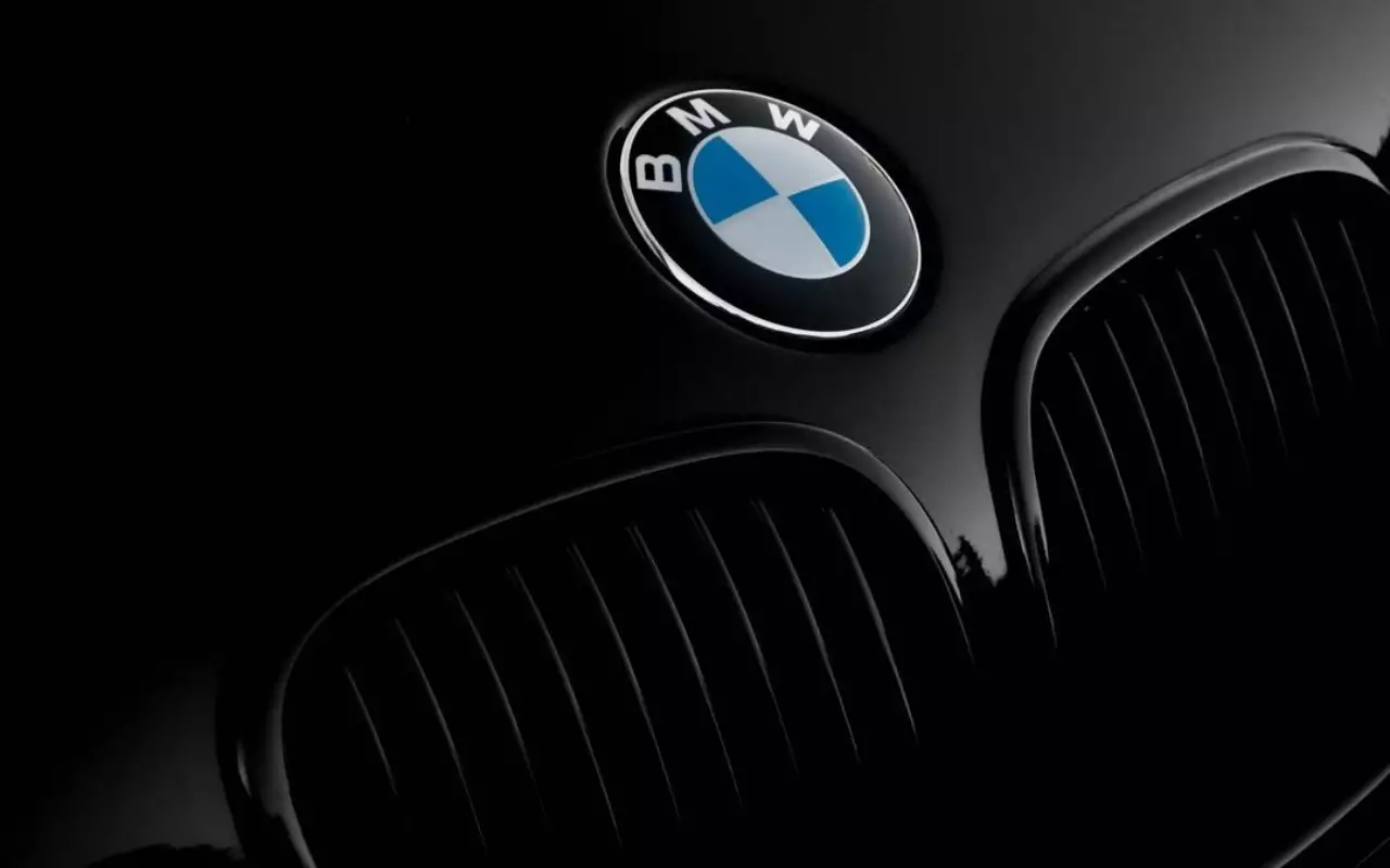 Самый дешевый кроссовер BMW серьезно обновится: подробности и фото