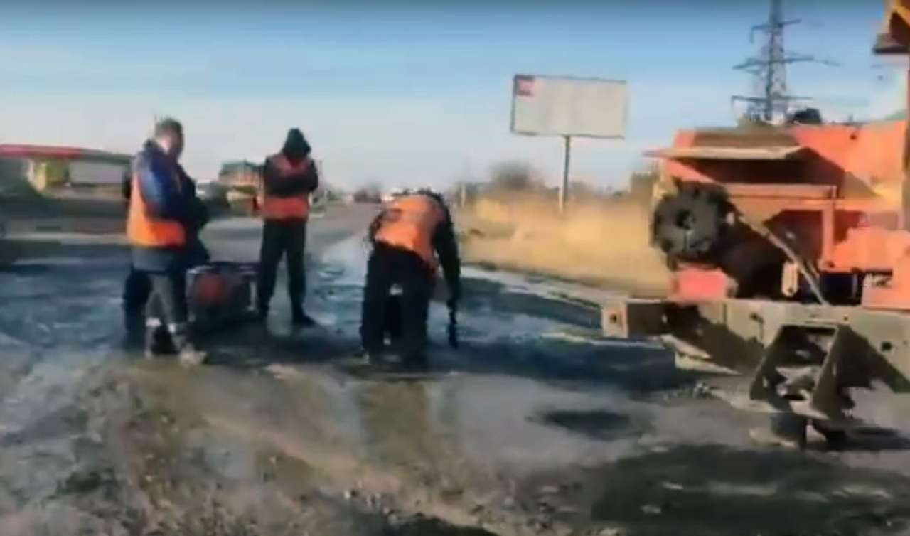 Как в Волгограде ремонтируют плохие дороги
