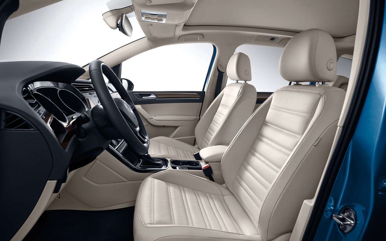 Интерьер Volkswagen Touran