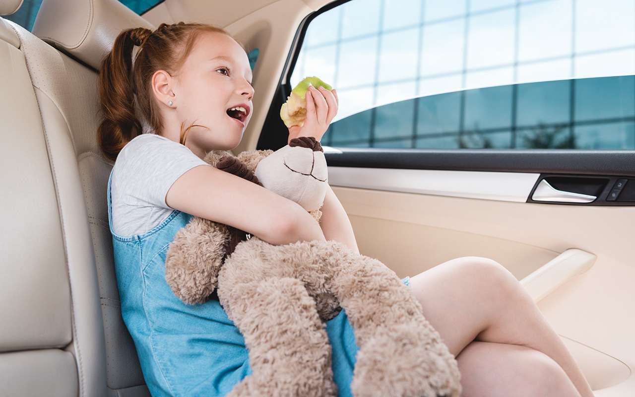 Теперь же разрешено возить детей без кресла! Или нет? — ответ главы ГИБДД