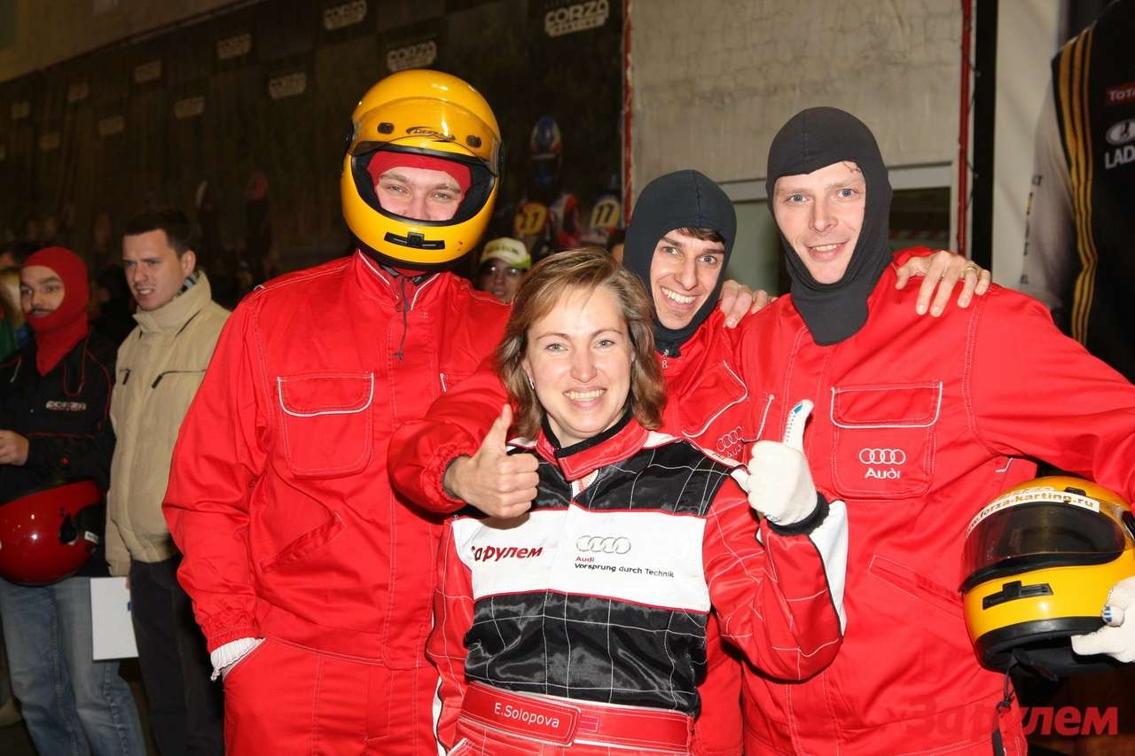 2011: С Новым Годом друзья: поздравления компании Audi