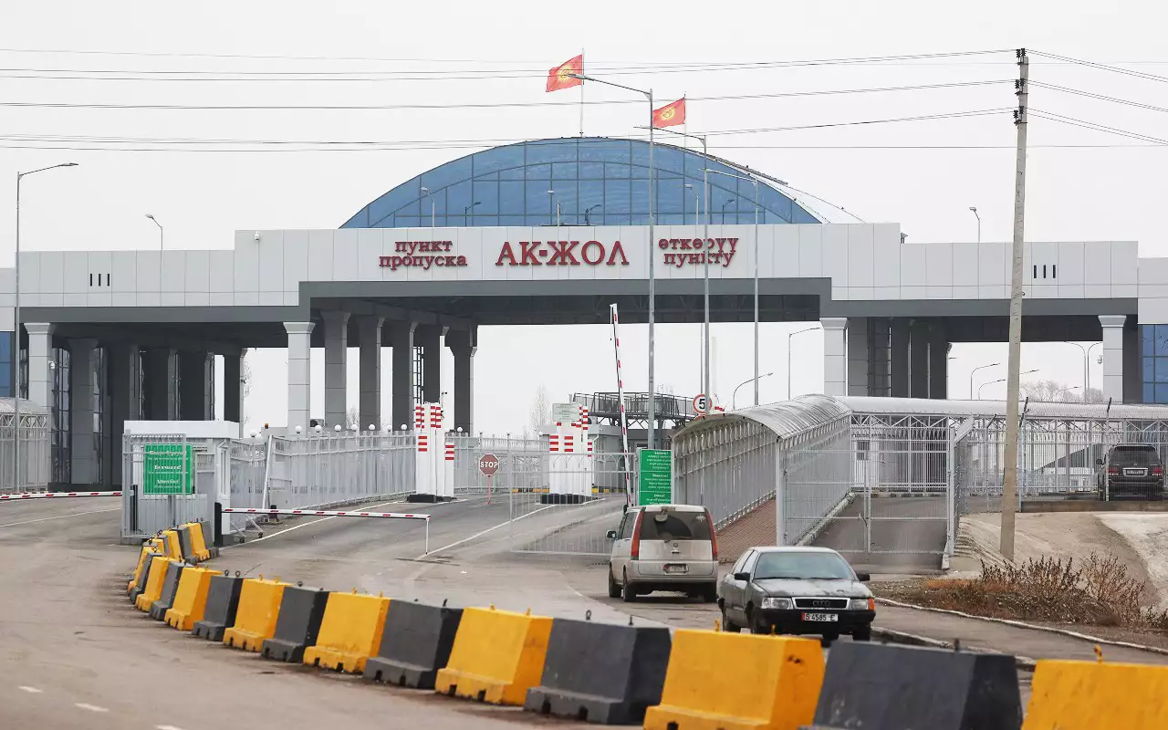 Автомобильный транзит через Киргизию – какие к нам везут автомобили